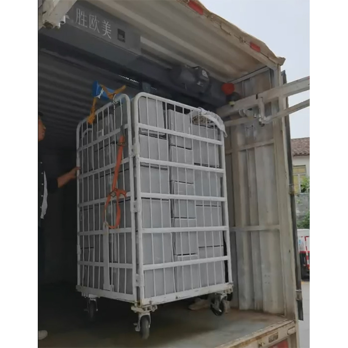 車載吊機吊大件貨物